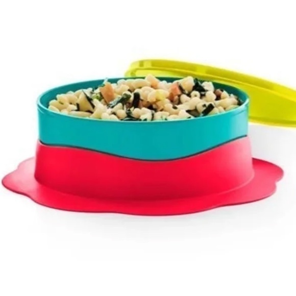 Tupperware Kids Feeding 3-Piece Bowl Set with Suction & Lid - Picture 2 of 7